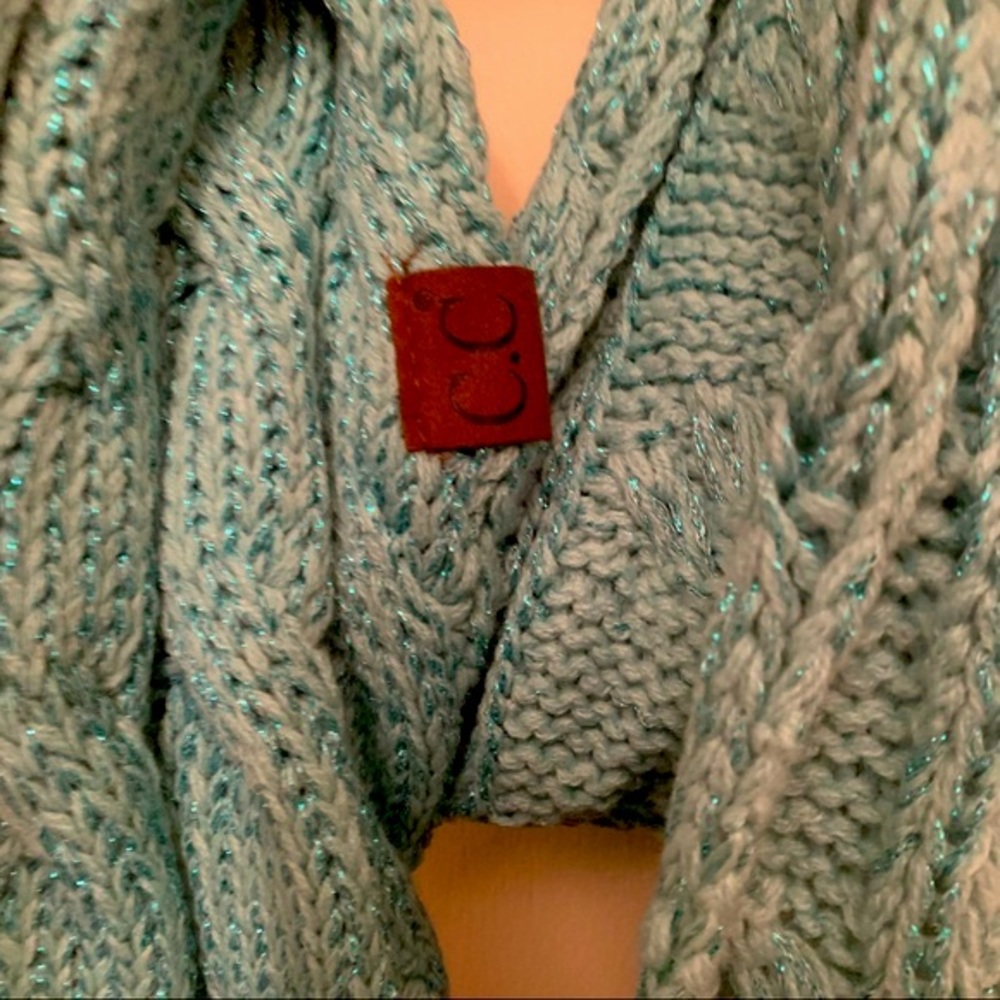 C.C. Infinity scarf mint green with metallic thread NWT - Picture 2 of 5